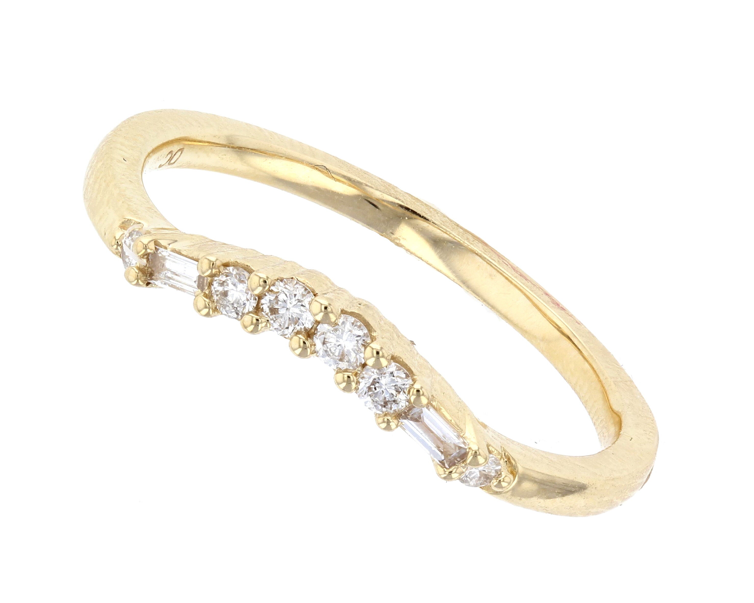 Baguette and Round Diamond Curved Band L3756